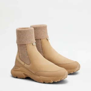 Tod's Stivaletto Chelsea in Nabuk e Maglia Beige
