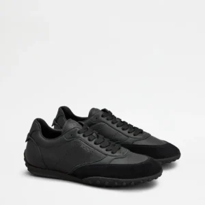 Tod's Sneakers in Pelle Nero